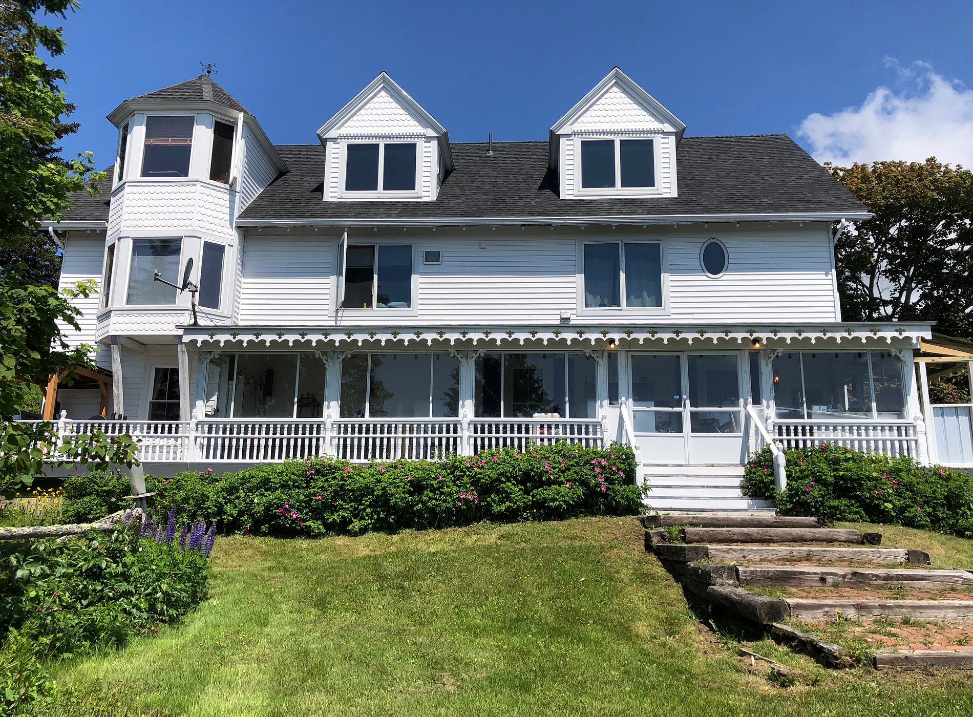 Harbor House Hotel — photo 1
